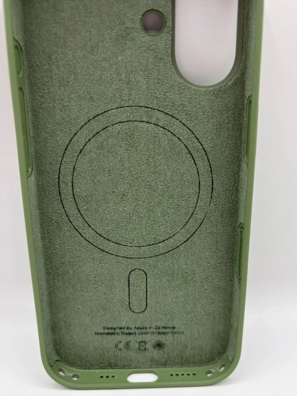 Apple IPhone 17 Silicone Cover with MagSafe in Light Moss NWOT